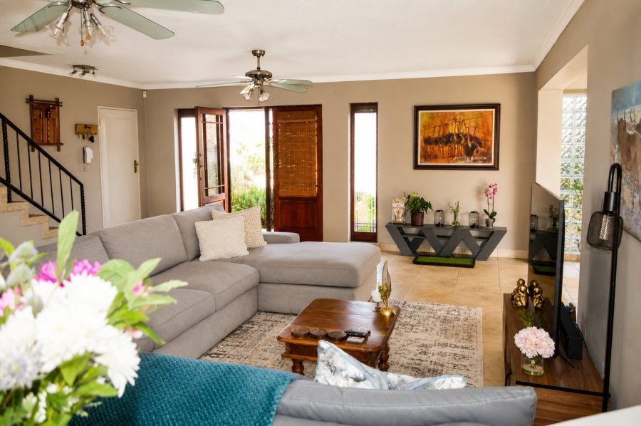 3 Bedroom Property for Sale in Flamwood North West